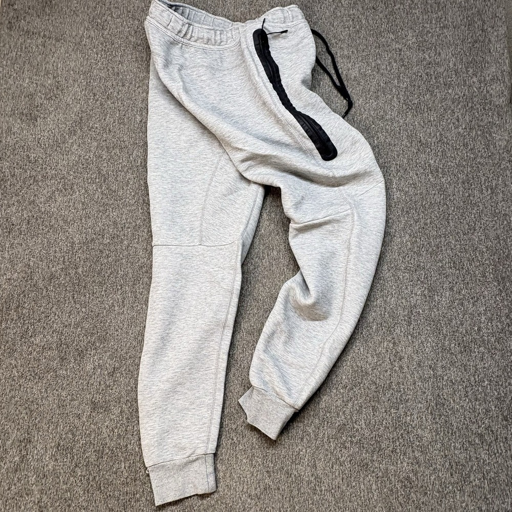 Nike Sportswear Tech Fleece Joggers Mens Small Gray Sweatpants Gym Athletic
